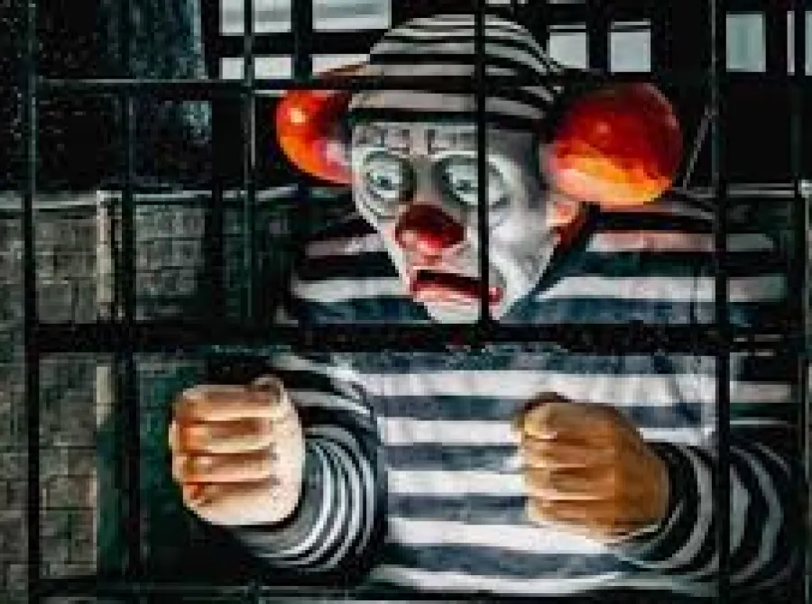 Nas redes, Michelle critica alegoria na Sapucaí de Bolsonaro como palhaço atrás das grades